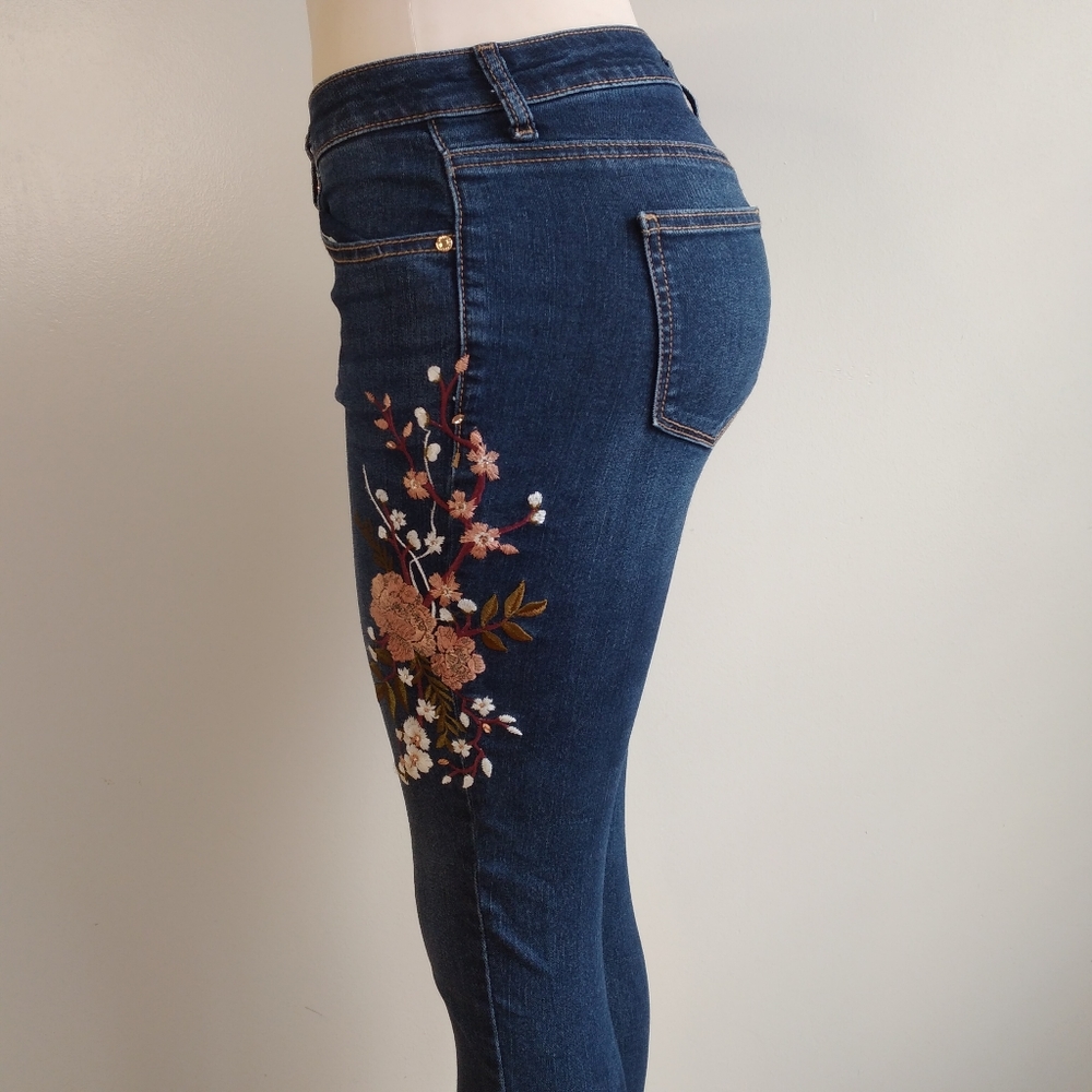 Jennifer Lopez Skinny Jeans Pant